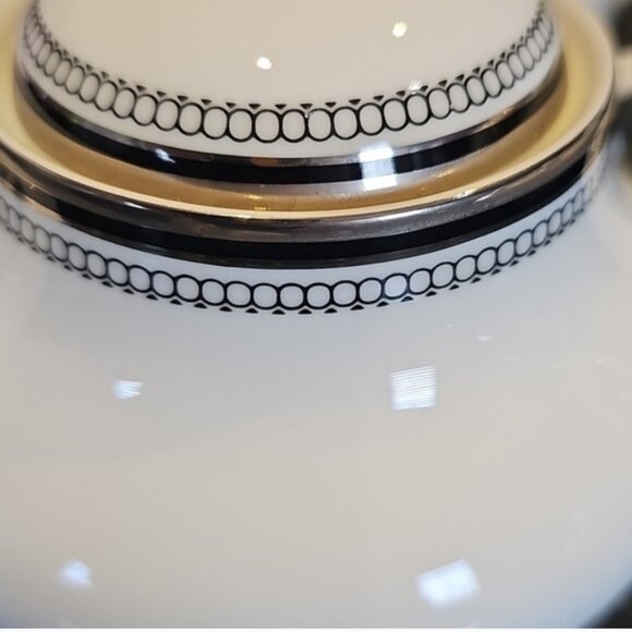 Royal Doulton Sugar Bowl and Creamer Set - Picture 4 of 6